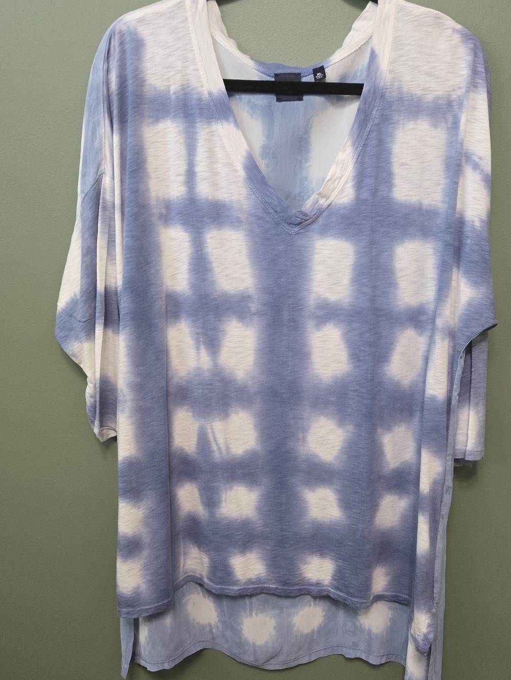 Saks Fifth Avenue Blue and White Tie-Dye V-Neck  Tunic Sz XL